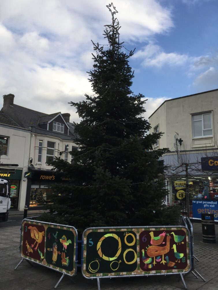 Did you help make Camborne’s Christmas banners?