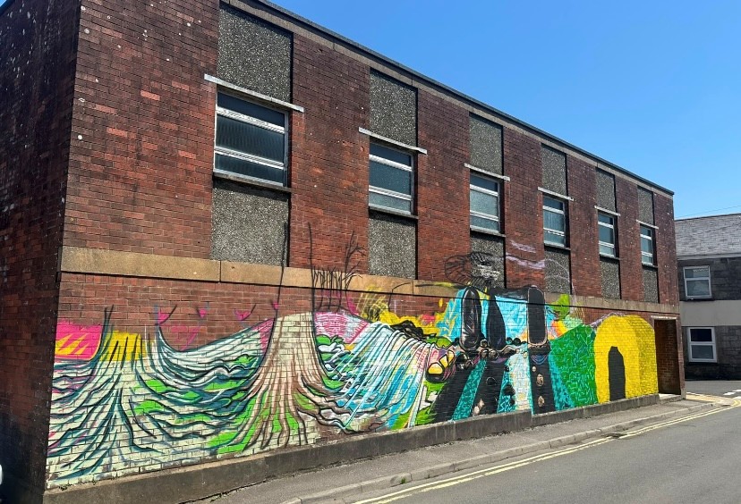 Largest mural in Cornwall is ‘delighting passers-by’
